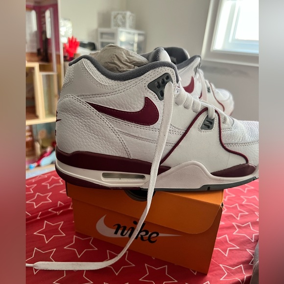 Nike Air Flight 89 'Team Red' - Picture 3 of 7